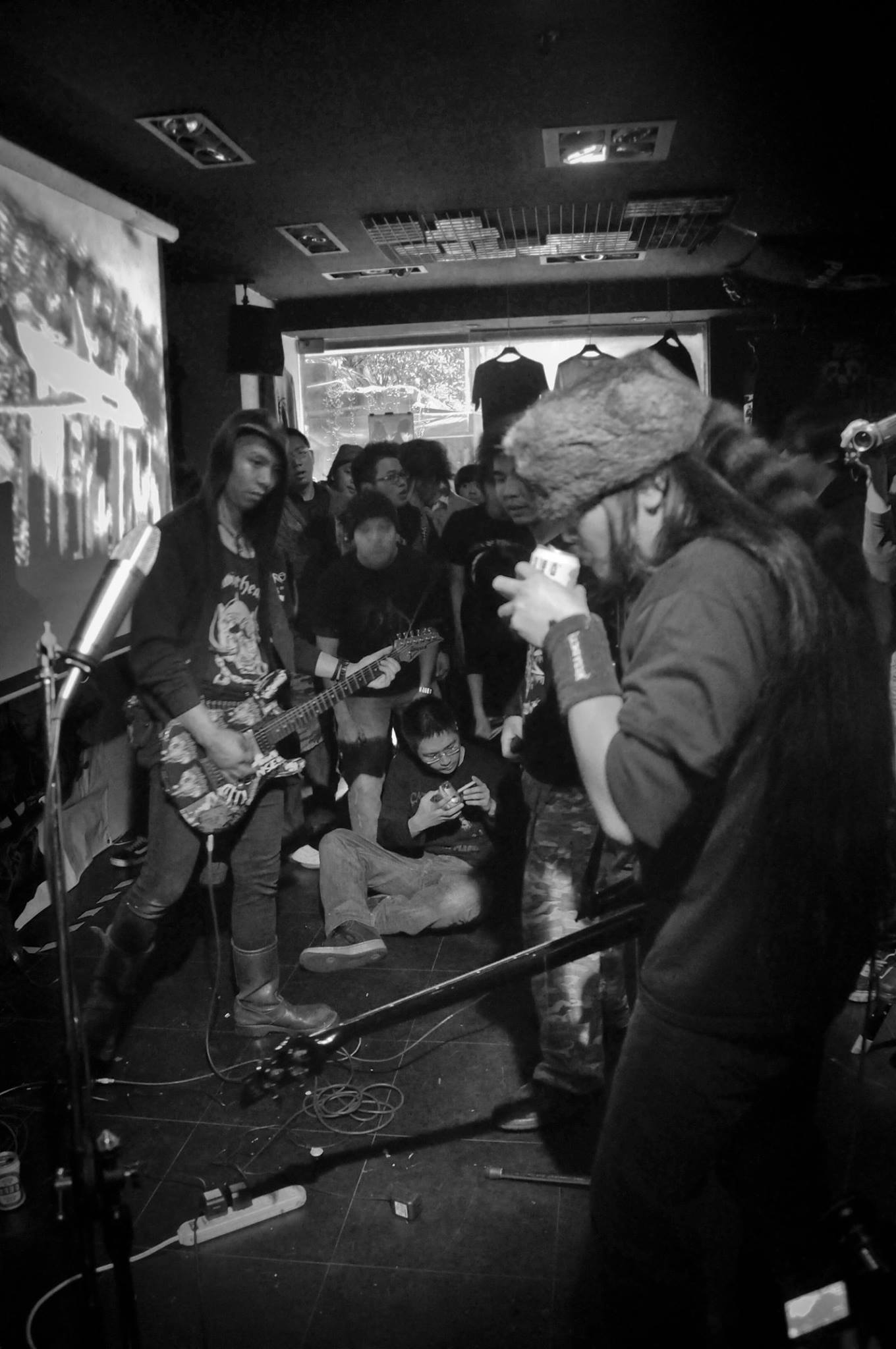 powei-frankhuang-taipei-punk-metal-scene.jpg